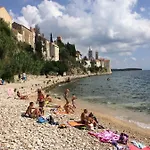 Panorama View Zeljko Scerbe 아파트 Mundanije